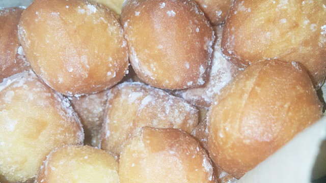 Pub 1842 Sweet Mini Donut Treats