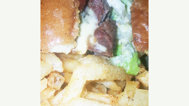 Pub 1842 Juicy Burger